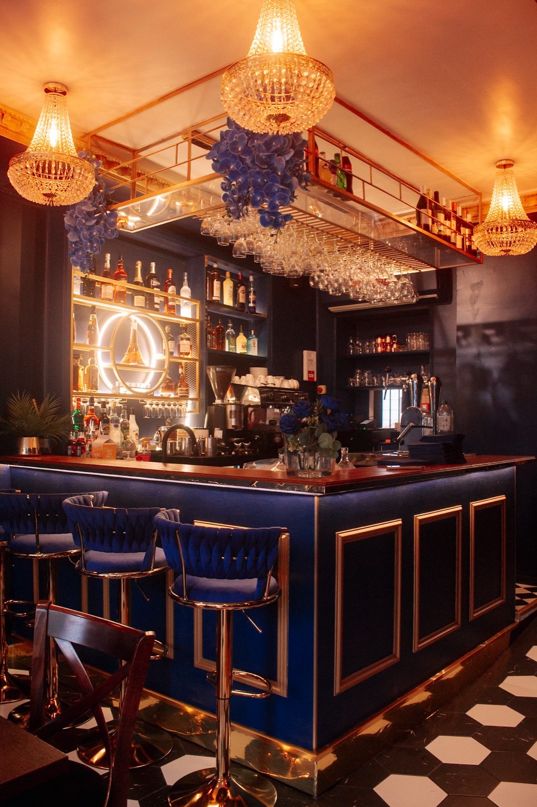 The dining room at Amici et Amour
